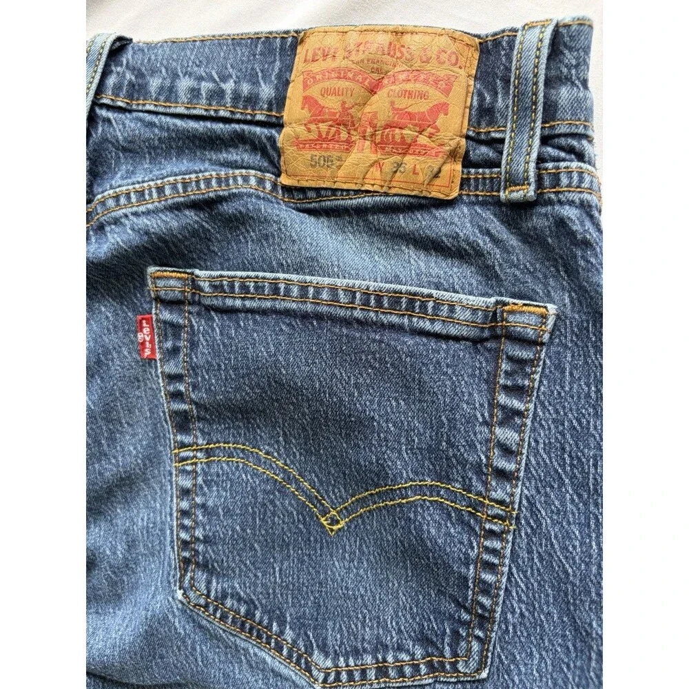 Levi’s 505 36x32 Regular Fit Straight Leg Jeans Medium Wash Red Tab Denim